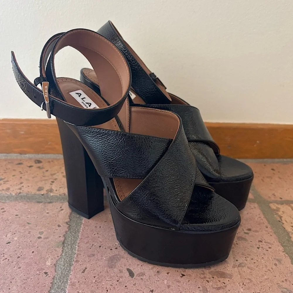 Alaia Paris Black Leather Platform Sandals